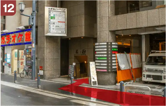 阪急大阪梅田駅3階改札からの道順b-12