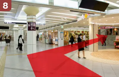 地下鉄四つ葉線西梅田駅出入り口、ヒルトン大阪さんを左手側に直進します。